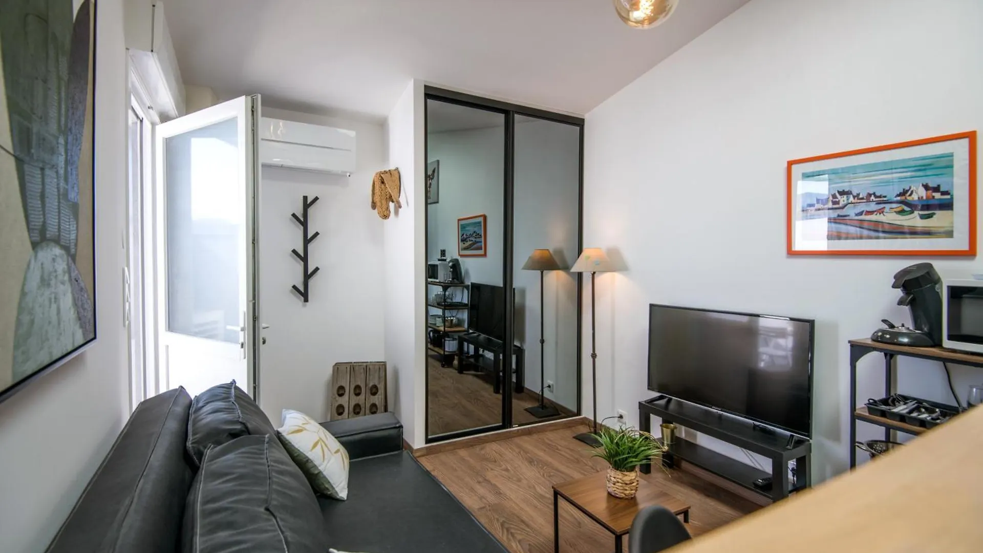 ミヨーLe Minimaliste Pk Fibre Clim Terrasseアパートメント フランス